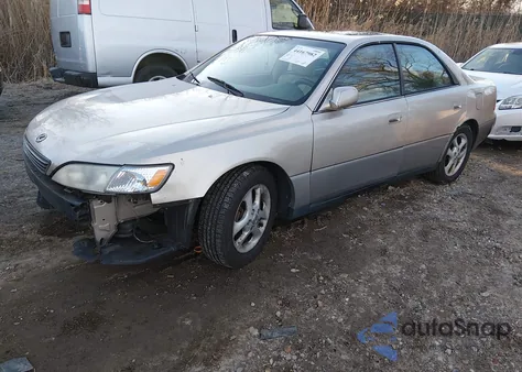 2001 Lexus Es 300 from USA, damaged, VIN JT8BF28G610293343
